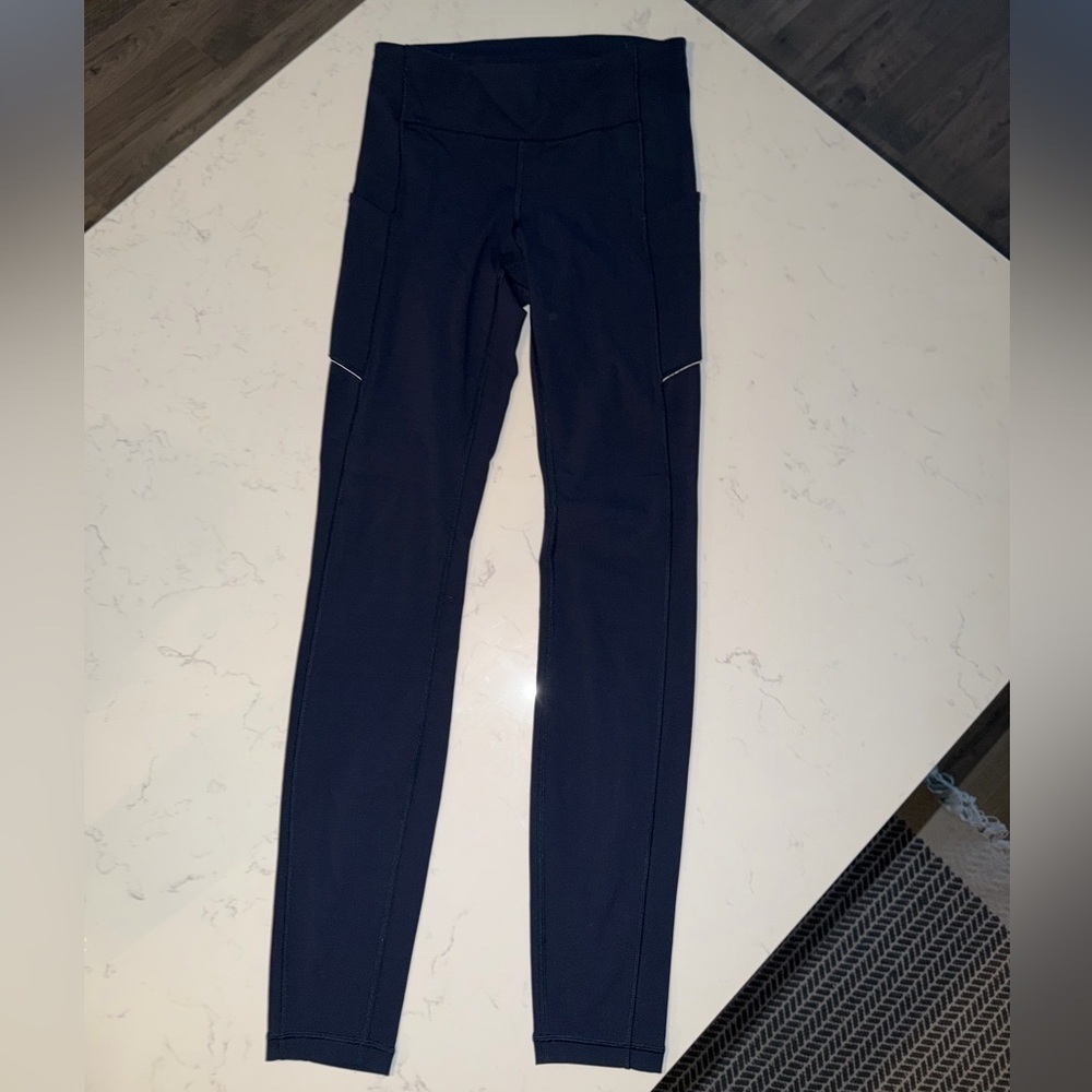 Lululemon Speed Up Tight Full-On Luxtreme in True Navy Size 4 - Picture 12 of 13